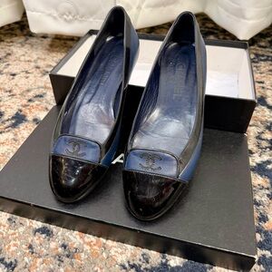 Chanel Navy Blue & Black Interlocking CC Oxford Cap-Toe Leather Flats Size 6